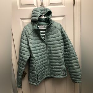 Woman’s Columbia jacket- lightweight